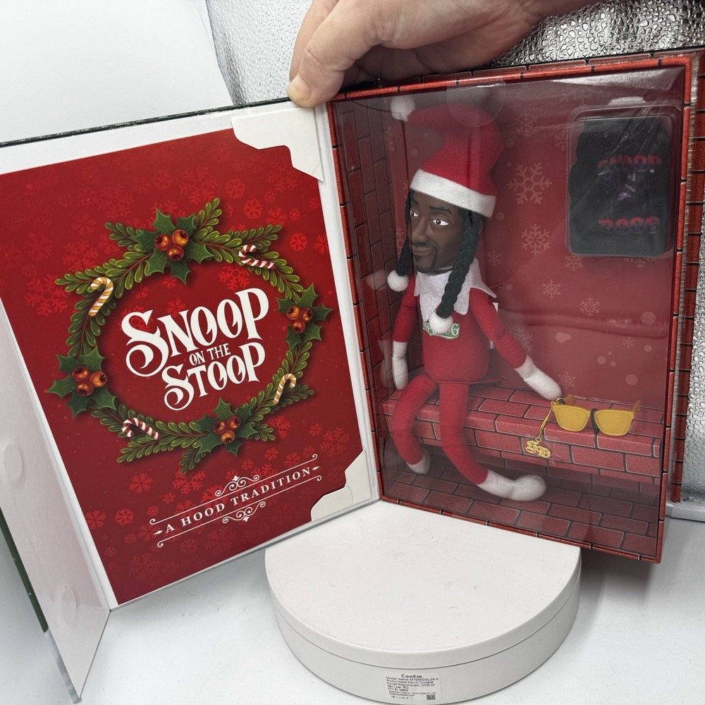 SNOOP ON THE STOOP A Hood Tradition NIB 2024 EDITION Christmas Elf Doll 10.5"